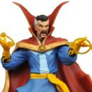 Figura Doctor Strange con Capa de Levitacion Marvel Comics Gallery